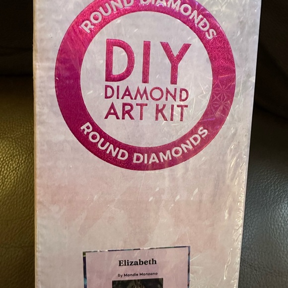 Diamond Art Club Elizabeth Round Kit NIB - Picture 5 of 6